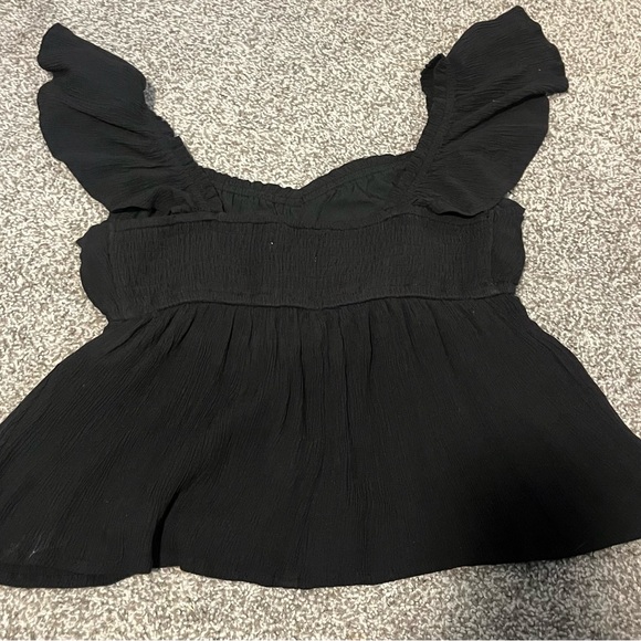 Hollister Black Babydoll Flutter Sleeve Blouse - Picture 2 of 3